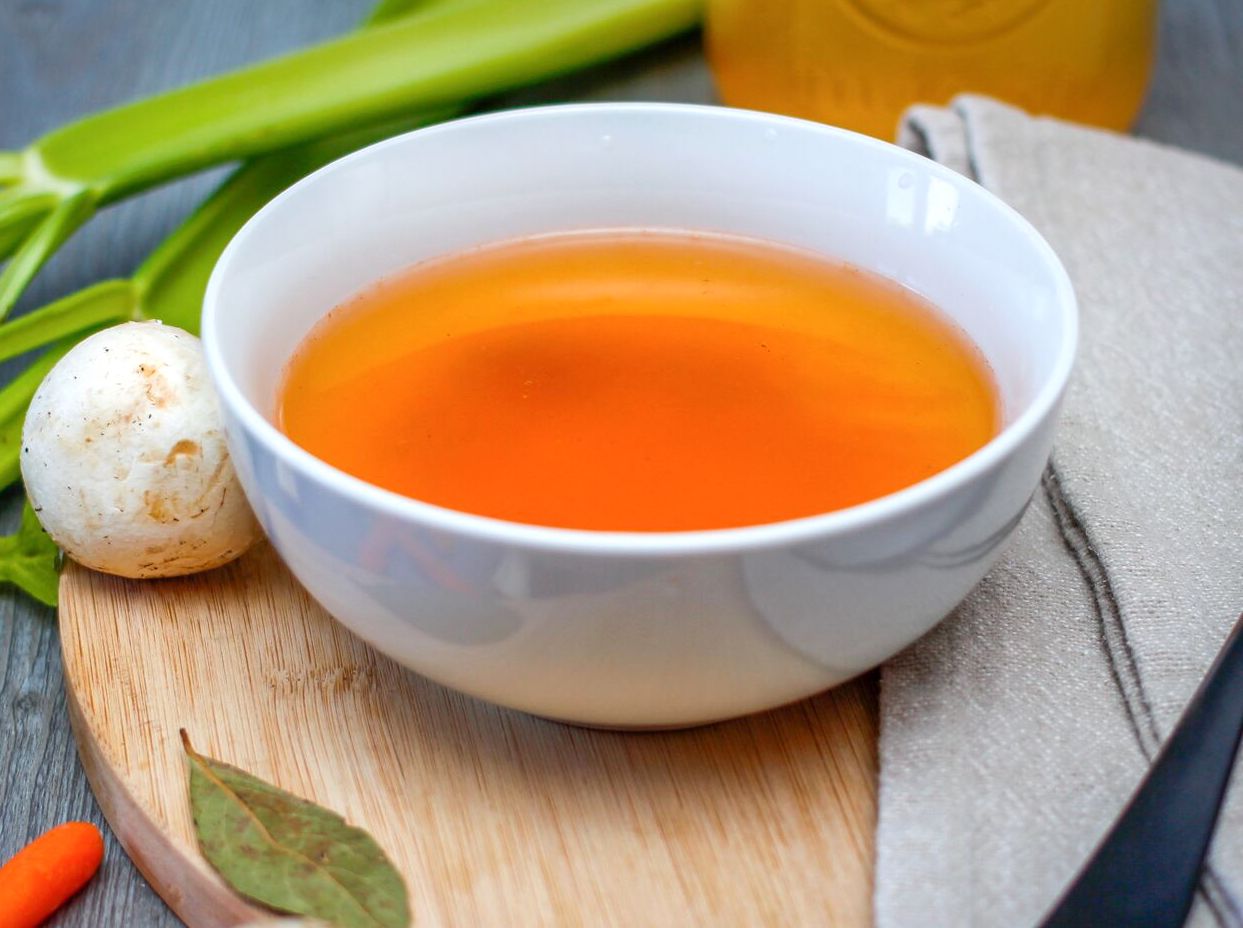 Groentebouillon zelf maken doe je zo! Hugo Kookt